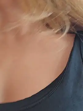 Karen San Miguel online show from September 2025 07:46:02 PM