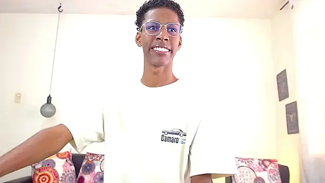 Snapshot of maiki18_ chatting on January 2025 02:00:02 PM maiki18 online show from January 2025 02:00:02 PM