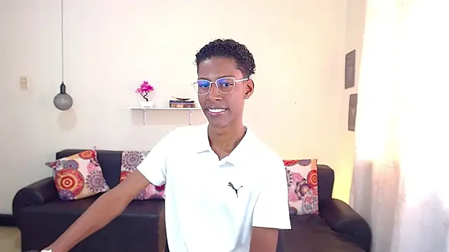 Snapshot of maiki18_ chatting on January 2025 01:49:01 PM maiki18 online show from January 2025 01:49:01 PM