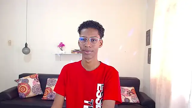 Snapshot of maiki18_ chatting on January 2025 01:52:01 PM maiki18 online show from January 2025 01:52:01 PM