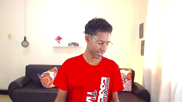 Snapshot of maiki18_ chatting on January 2025 01:32:01 PM maiki18 online show from January 2025 01:32:01 PM