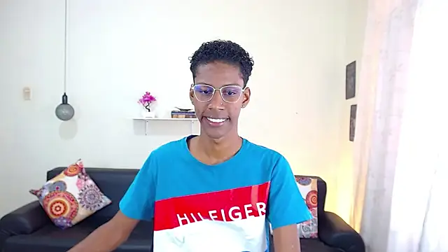 Snapshot of maiki18_ chatting on January 2025 01:24:02 PM maiki18 online show from January 2025 01:24:02 PM