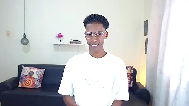 Snapshot of maiki18_ chatting on January 2025 01:30:01 PM maiki18 online show from January 2025 01:30:01 PM