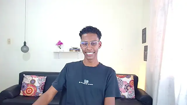 Snapshot of maiki18_ chatting on January 2025 04:30:01 PM maiki18 online show from January 2025 04:30:01 PM