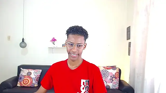 Snapshot of maiki18_ chatting on January 2025 01:38:02 PM maiki18 online show from January 2025 01:38:02 PM