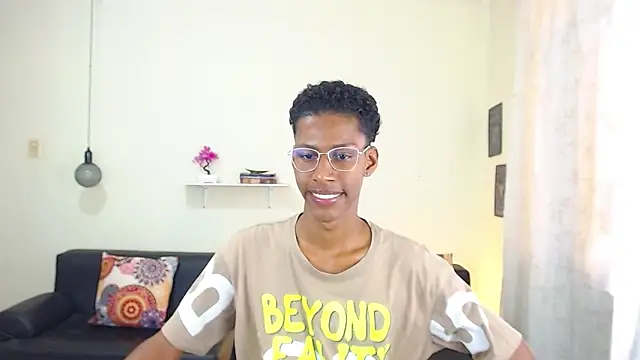 Snapshot of maiki18_ chatting on February 2025 07:29:01 PM maiki18 online show from February 2025 07:29:01 PM