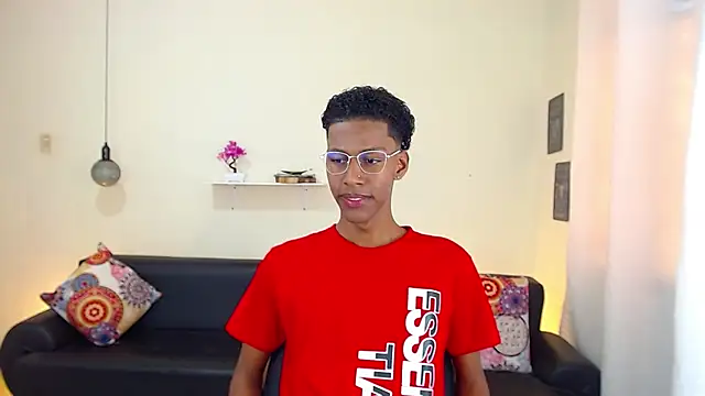 Snapshot of maiki18_ chatting on February 2025 01:55:01 PM maiki18 online show from February 2025 01:55:01 PM