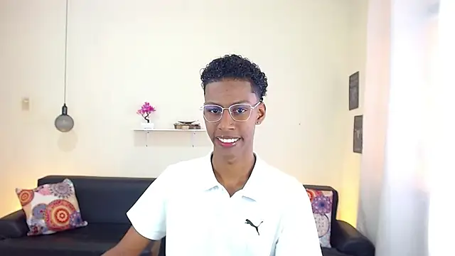 Snapshot of maiki18_ chatting on February 2025 01:48:01 PM maiki18 online show from February 2025 01:48:01 PM