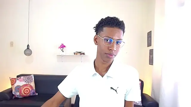 Snapshot of maiki18_ chatting on February 2025 04:55:01 PM maiki18 online show from February 2025 04:55:01 PM