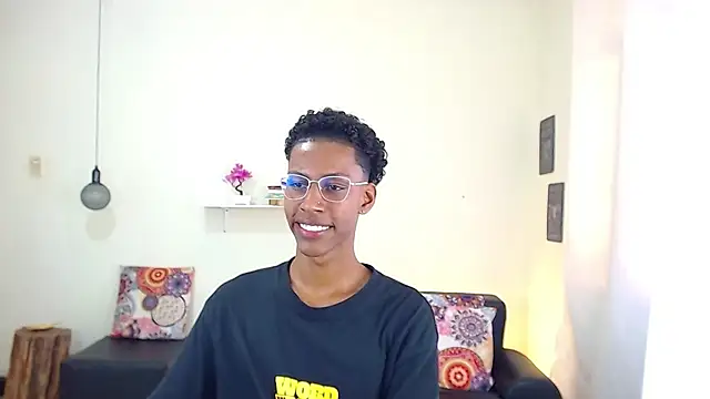 Snapshot of maiki18_ chatting on March 2025 07:49:02 PM maiki18 online show from March 2025 07:49:02 PM