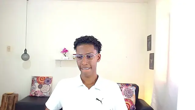 Snapshot of maiki18_ chatting on March 2025 07:50:02 PM maiki18 online show from March 2025 07:50:02 PM