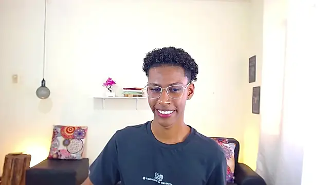 Snapshot of maiki18_ chatting on March 2025 04:56:02 PM maiki18 online show from March 2025 04:56:02 PM