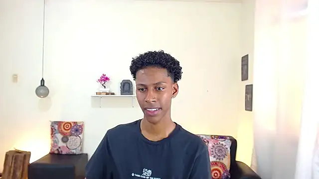 Snapshot of maiki18_ chatting on March 2025 07:57:02 PM maiki18 online show from March 2025 07:57:02 PM