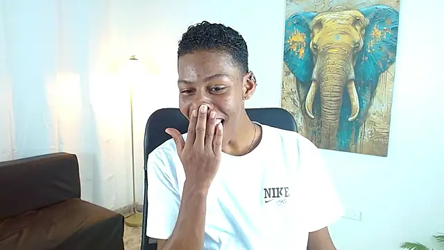 Snapshot of maiki18_ chatting on December 2025 08:37:02 PM maiki18 online show from December 2025 08:37:02 PM