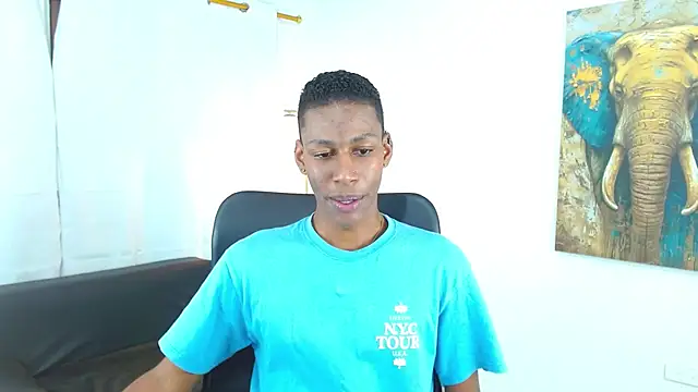 maiki18  online show from January 2026 08:35:01 PM