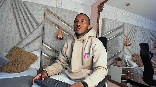 Snapshot of JamesParck chatting on January 2025 12:39:02 PM JamesParck online show from January 2025 12:39:02 PM