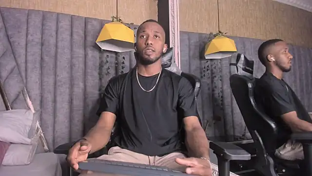 Snapshot of JamesParck chatting on February 2026 08:08:02 PM JamesParck online show from February 2026 08:08:02 PM