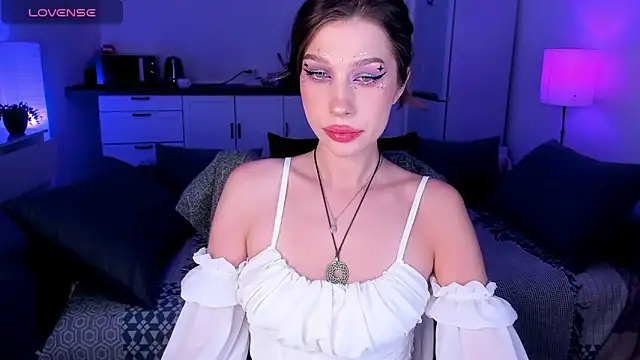 tenderdreams online show from October 2025 08:18:01 PM