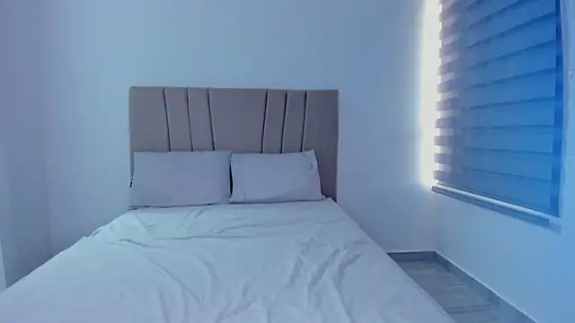 Natasha-28 online show from December 2025 08:16:02 PM