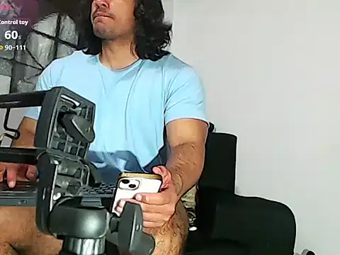 Snapshot of willian_m777 chatting on February 2026 04:10:01 AM willian m777 online show from February 2026 04:10:01 AM