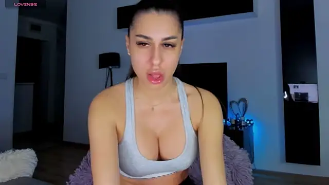 Snapshot of K_chic chatting on February 2025 04:27:01 AM K chic online show from February 2025 04:27:01 AM