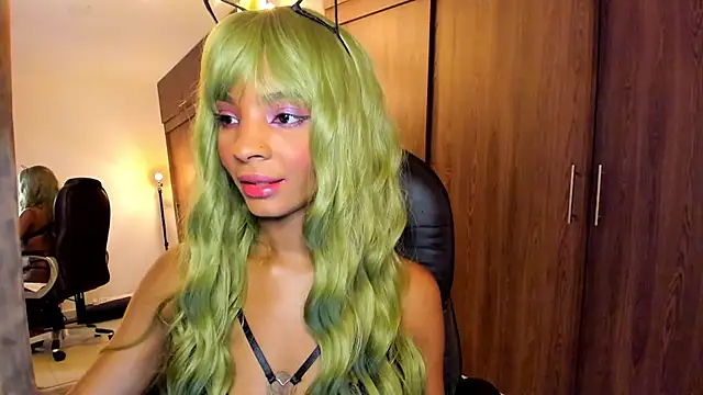 alikahouston4 online show from October 2025 03:29:02 AM