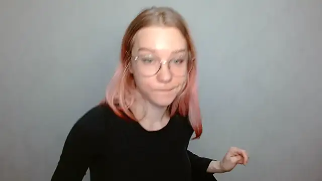 Snapshot of cindi_hot chatting on December 2024 12:06:02 PM cindi hot online show from December 2024 12:06:02 PM