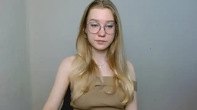 cindi hot online show from January 2026 10:18:01 AM