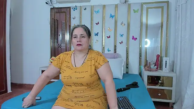 AnyelaGitanaMature online show from November 2025 01:55:01 AM