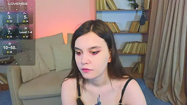 Snapshot of SusieMorris chatting on February 2025 02:47:02 AM SusieMorris online show from February 2025 02:47:02 AM