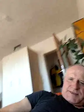 Milkasahne64 online show from September 2025 11:22:02 AM