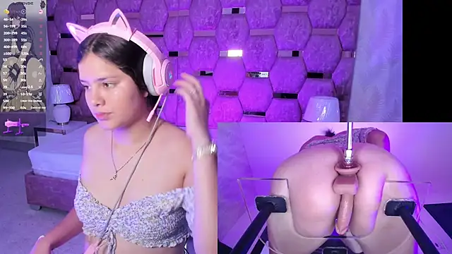 Trianna   online show from November 2025 01:40:01 PM