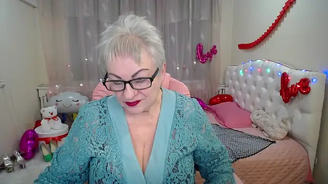 Snapshot of KayleSmoll chatting on March 2025 04:52:02 AM KayleSmoll online show from March 2025 04:52:02 AM