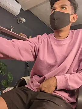 richardjames95 online show from December 2025 07:31:01 PM