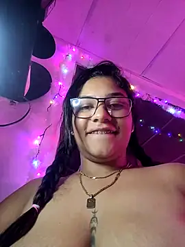 Sofythom1 online show from February 2025 05:48:02 AM