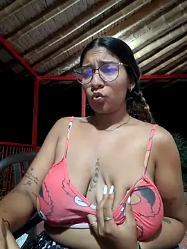 Sofythom1 online show from October 2025 02:54:01 AM