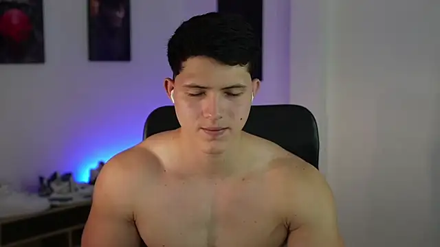 Snapshot of Hazzan_Velez chatting on September 2025 05:01:02 AM Hazzan Velez online show from September 2025 05:01:02 AM