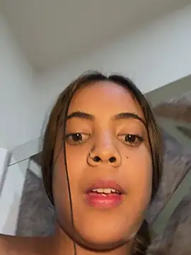 NAUGHTY LITTLE 18 online show from March 2025 04:35:01 AM