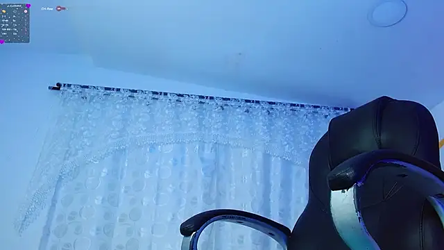 Snapshot of Matthew_Boy_ chatting on December 2024 08:18:01 AM Matthew Boy  online show from December 2024 08:18:01 AM