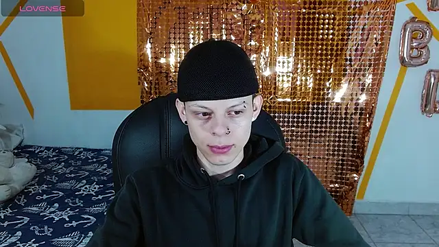 Snapshot of Matthew_Boy_ chatting on January 2025 05:29:01 AM Matthew Boy  online show from January 2025 05:29:01 AM