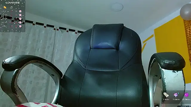 Snapshot of Matthew_Boy_ chatting on January 2025 04:39:02 AM Matthew Boy  online show from January 2025 04:39:02 AM