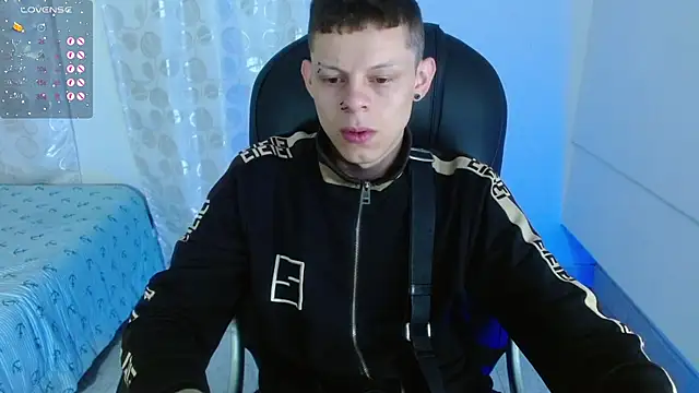 Snapshot of Matthew_Boy_ chatting on February 2025 05:02:01 AM Matthew Boy  online show from February 2025 05:02:01 AM