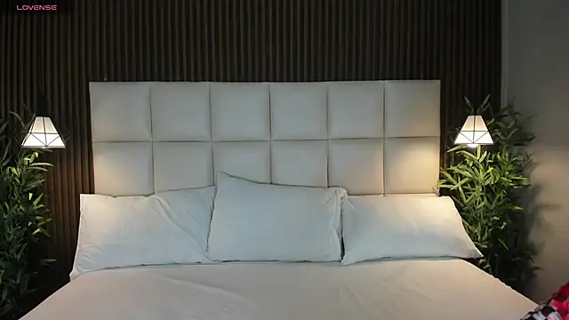 CailynBrowm online show from November 2025 04:33:02 AM