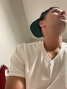 Snapshot of Camcam21 chatting on December 2024 02:44:02 AM Camcam21 online show from December 2024 02:44:02 AM