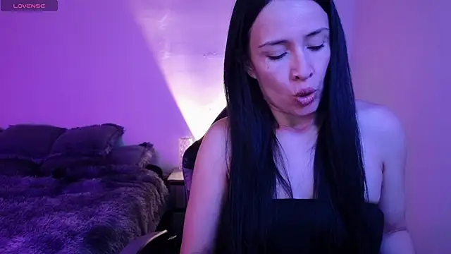 cristal hilton 10 online show from January 2026 12:14:02 AM