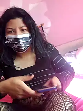 Snapshot of katymojadit chatting on January 2025 01:06:02 PM katymojadit online show from January 2025 01:06:02 PM