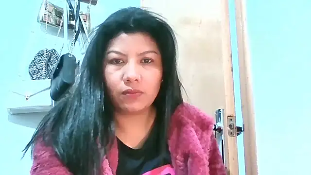 Snapshot of katymojadit chatting on March 2026 12:18:01 PM katymojadit online show from March 2026 12:18:01 PM