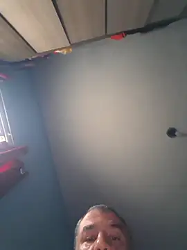 Carlossantos07 online show from March 2026 11:37:01 AM