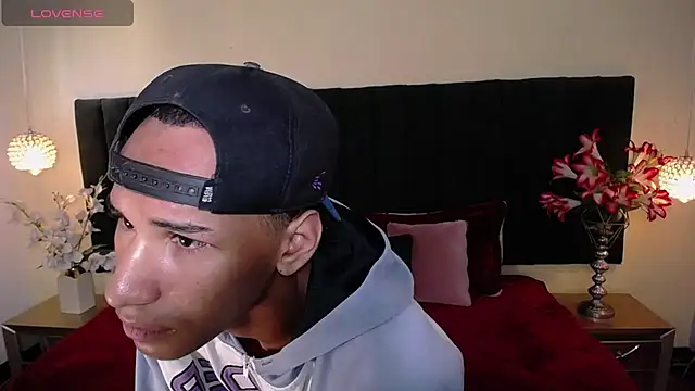 Snapshot of soft_attraction chatting on November 2025 07:36:02 PM soft attraction online show from November 2025 07:36:02 PM