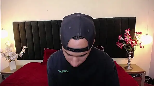 Snapshot of soft_attraction chatting on November 2025 07:56:02 PM soft attraction online show from November 2025 07:56:02 PM